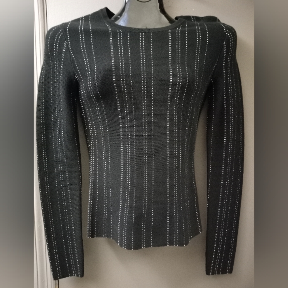 Theory Slim Crewneck Prosecco Black/Eggshell Pullover NWT Size P